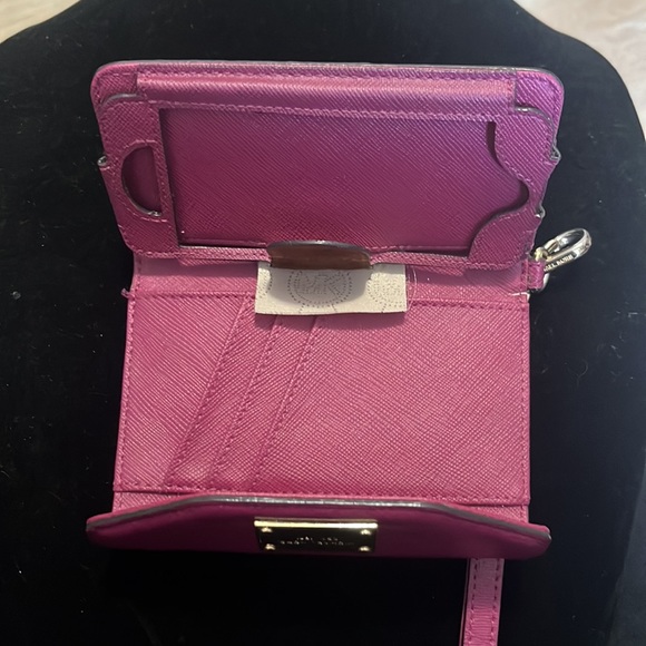 Michael Kors iPhone 5 / 5s Phone Case/Wristlet - Picture 4 of 9